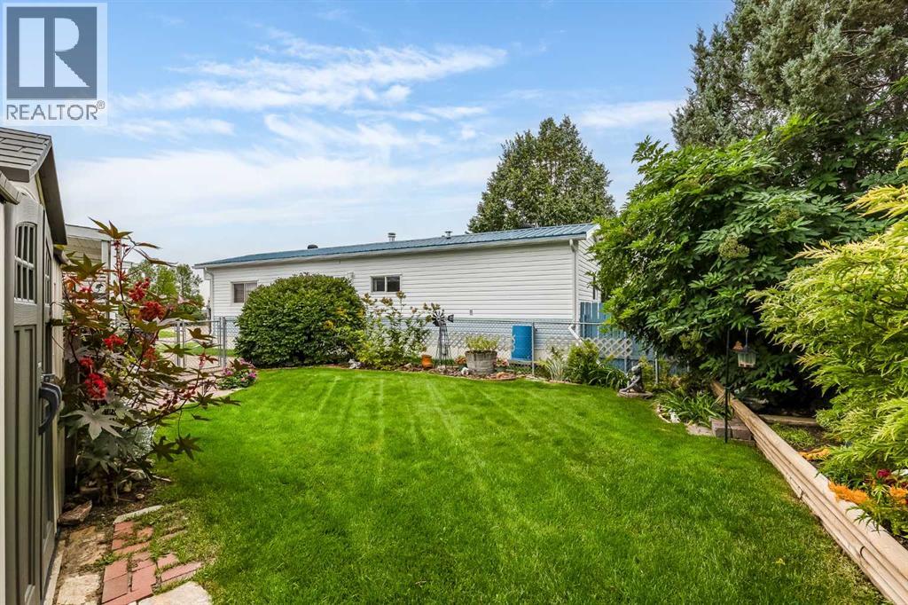 382 Belanca Crescent SW - 36