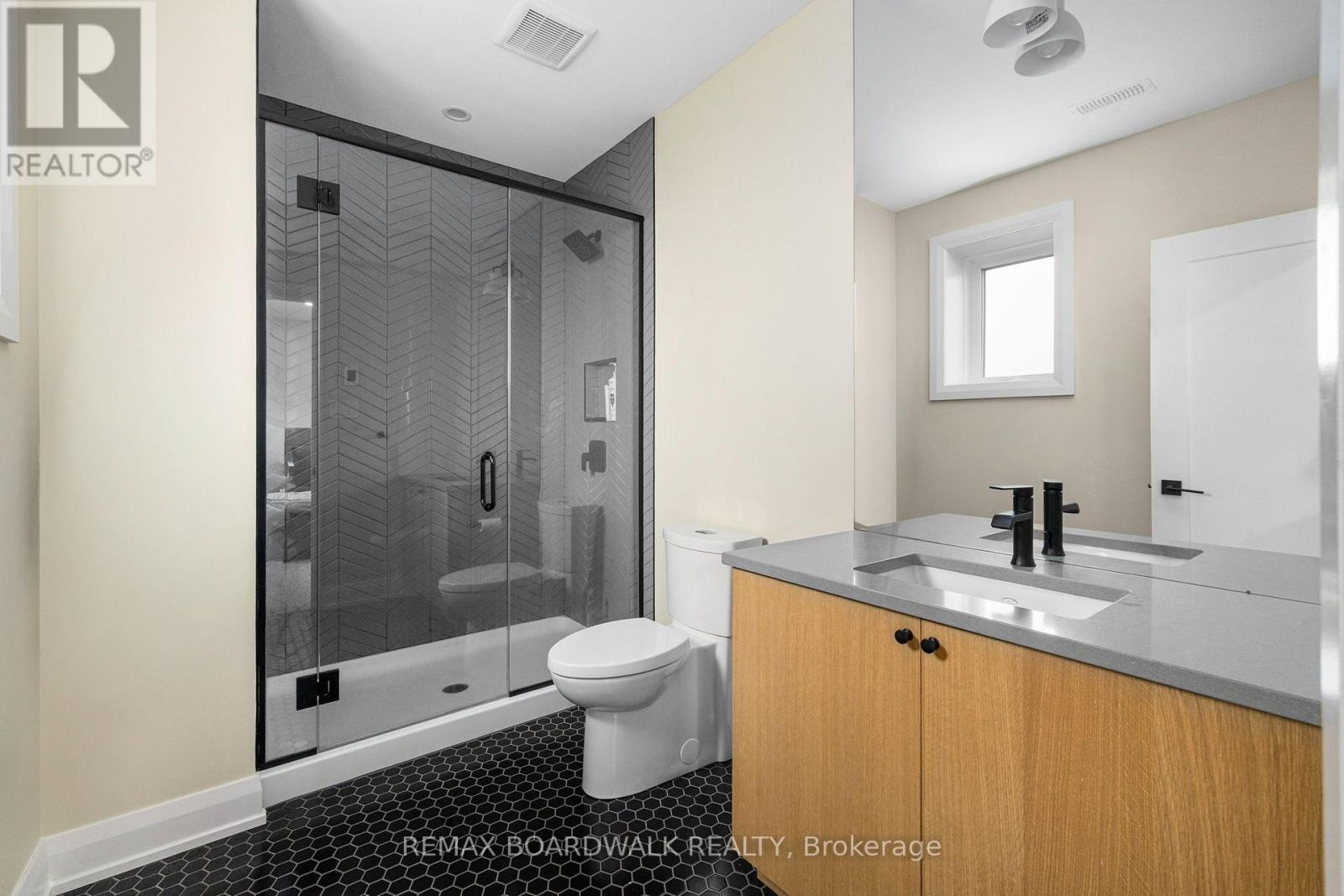 212 KASWIT DRIVE - Image 42