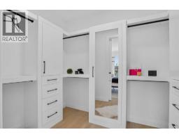 525 32 Street NW - photo 16