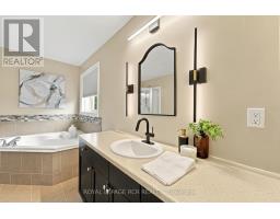 825 Booth Avenue, Innisfil, ON L9S0A7 Photo 18
