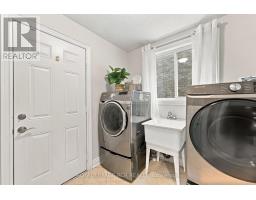 Bedroom 3 - 825 Booth Avenue, Innisfil, ON L9S0A7 Photo 9