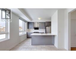 Kitchen - 4 Carole Bell Way, Markham, ON L6E0W2 Photo 6