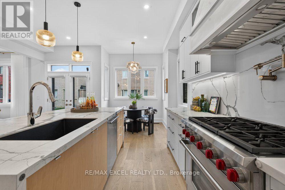 17 CINQUEFOIL STREET - Image 25