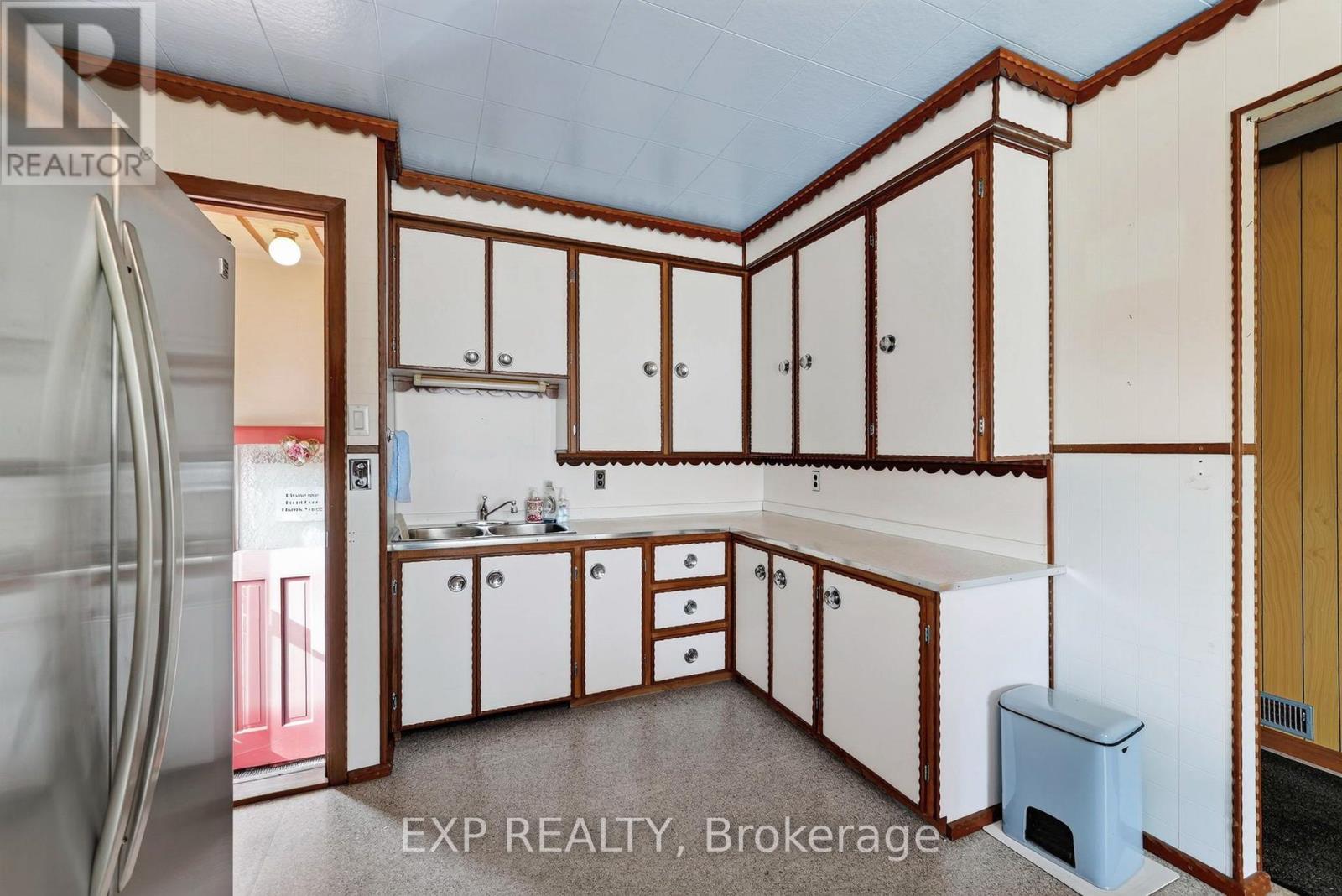 1640 BROOKDALE AVENUE - Image 7