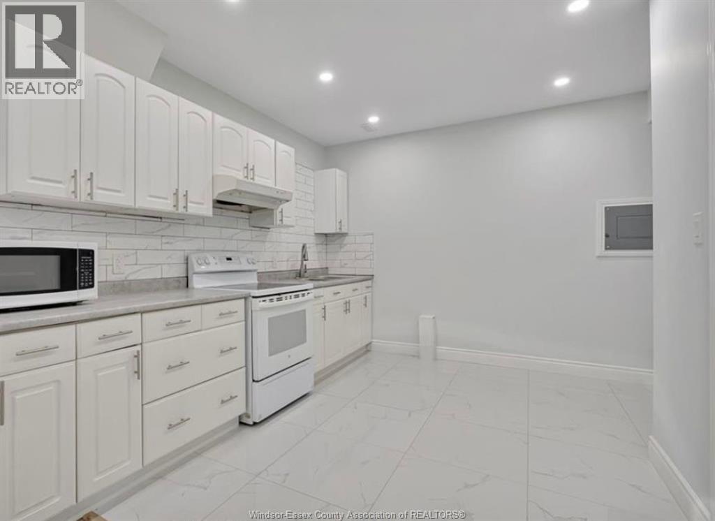 1443 CAMPBELL AVENUE - 21