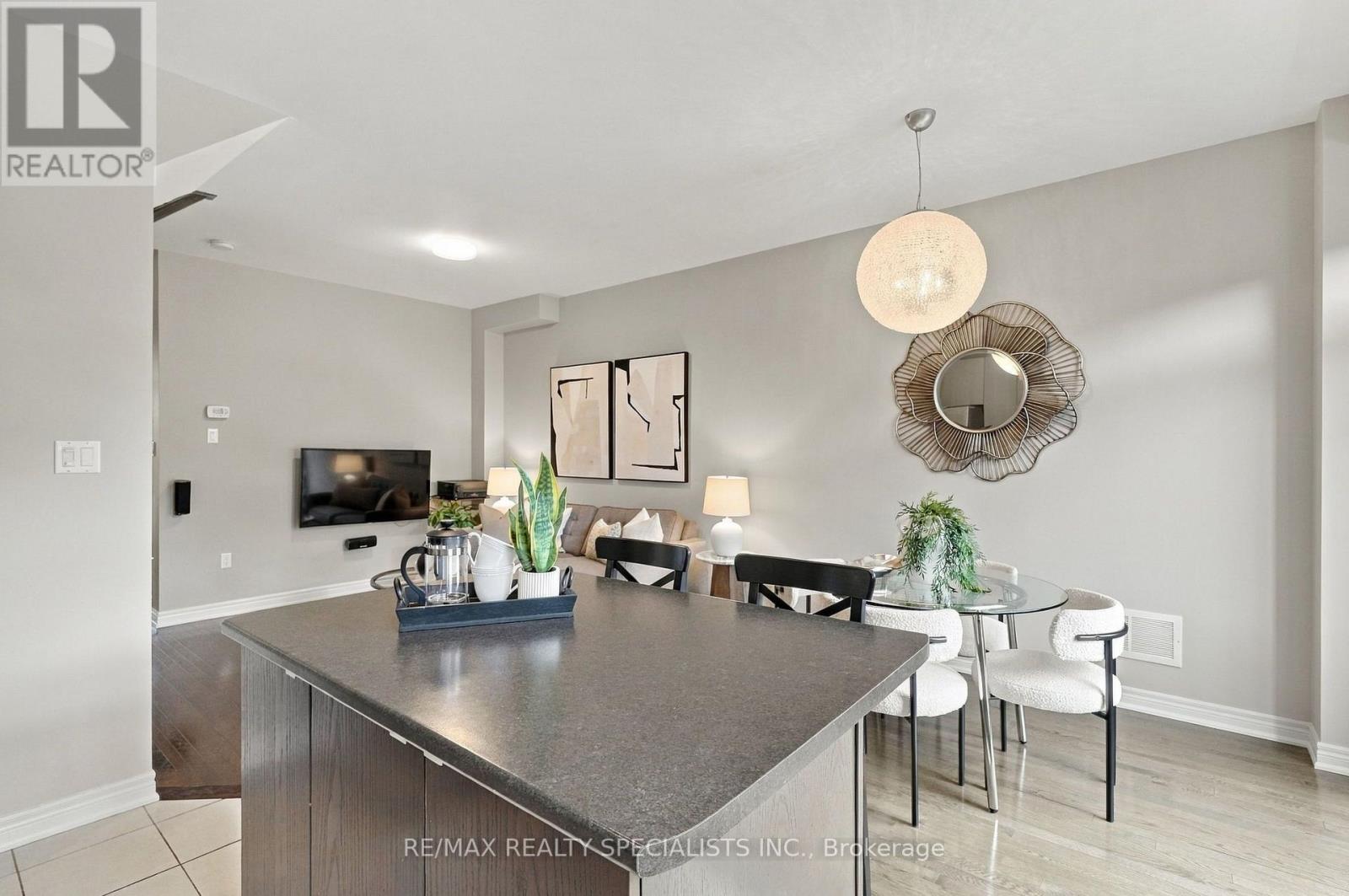 766 SUGDEN TERRACE - 11