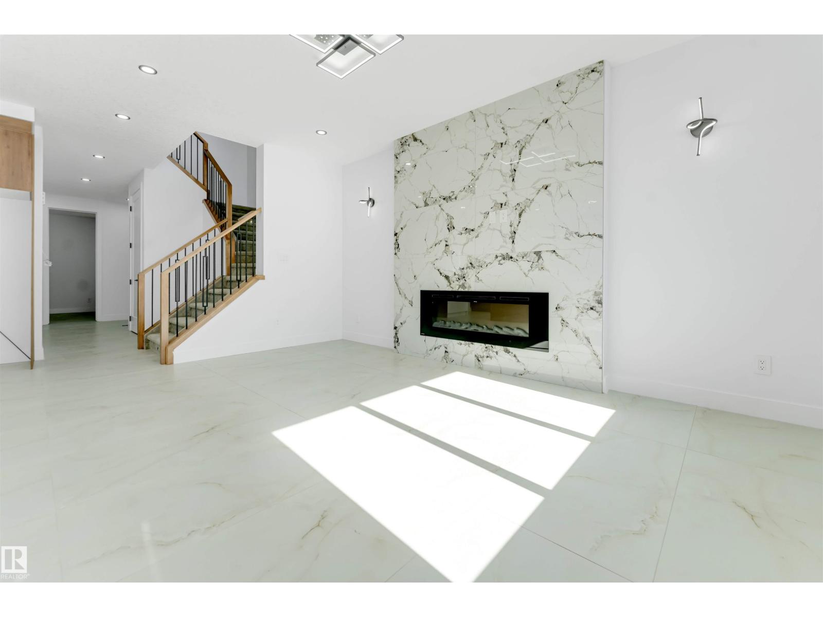 4651 17 AV SW - Image 16