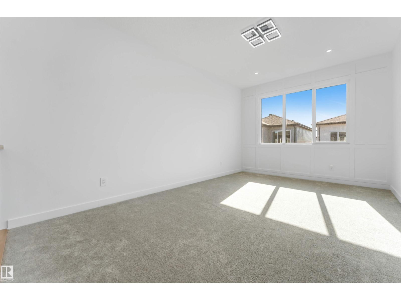 4651 17 AV SW - Image 20