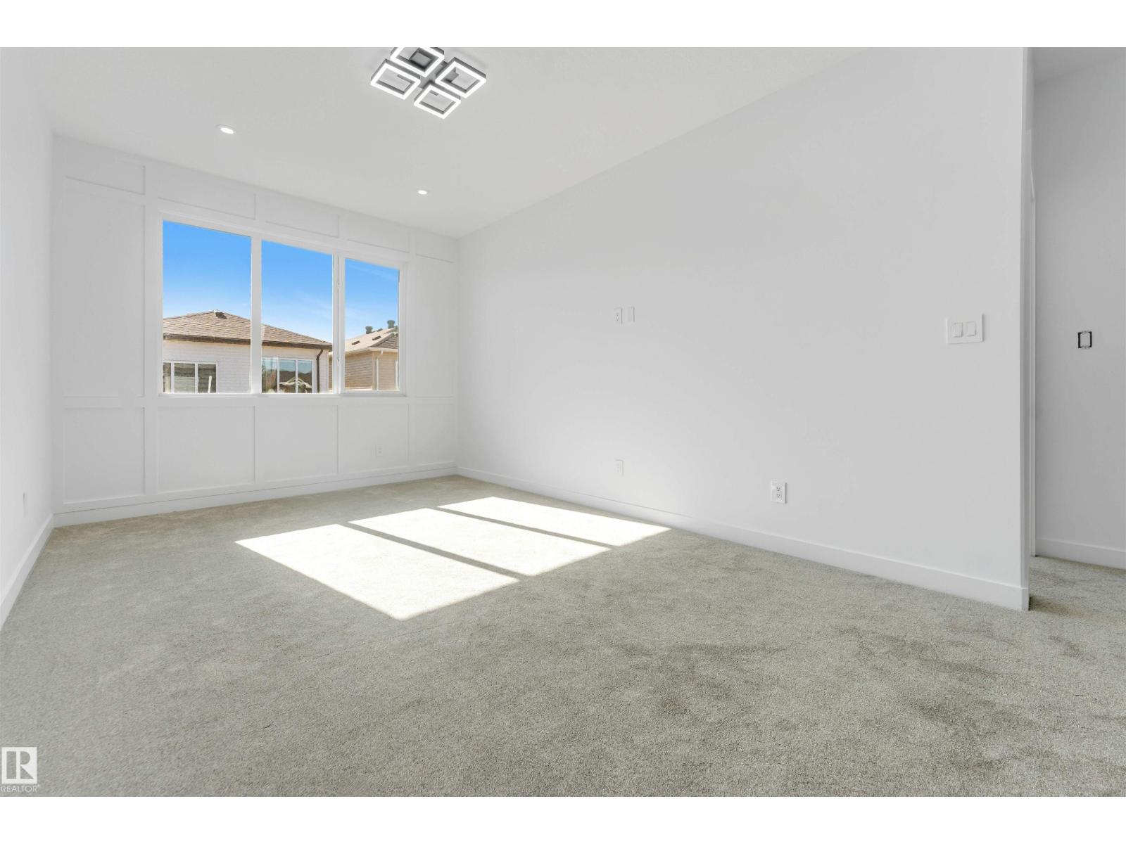 4651 17 AV SW - Image 21