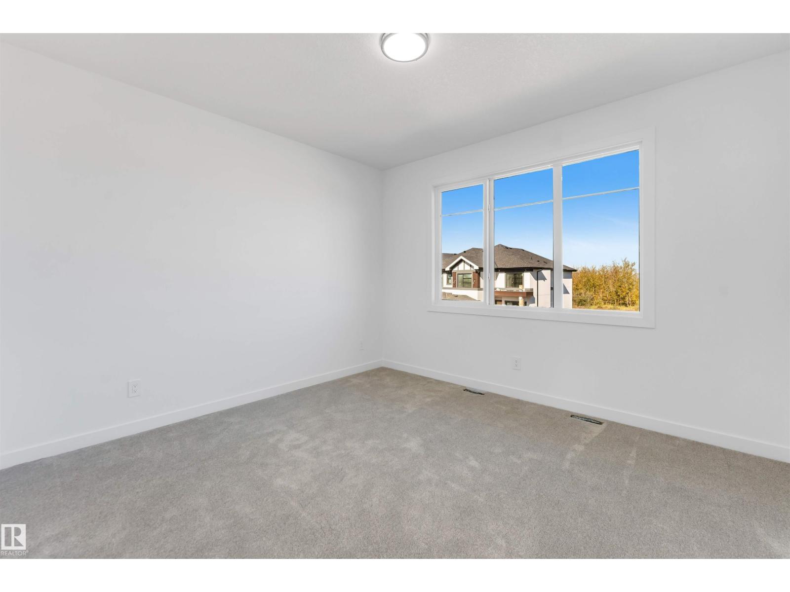 4651 17 AV SW - Image 30