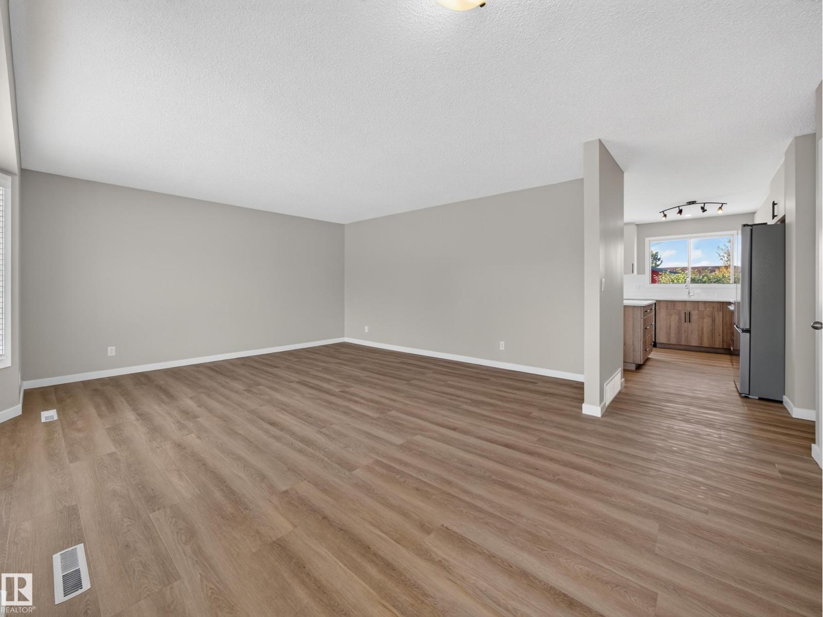 9836 169 ST NW - 18