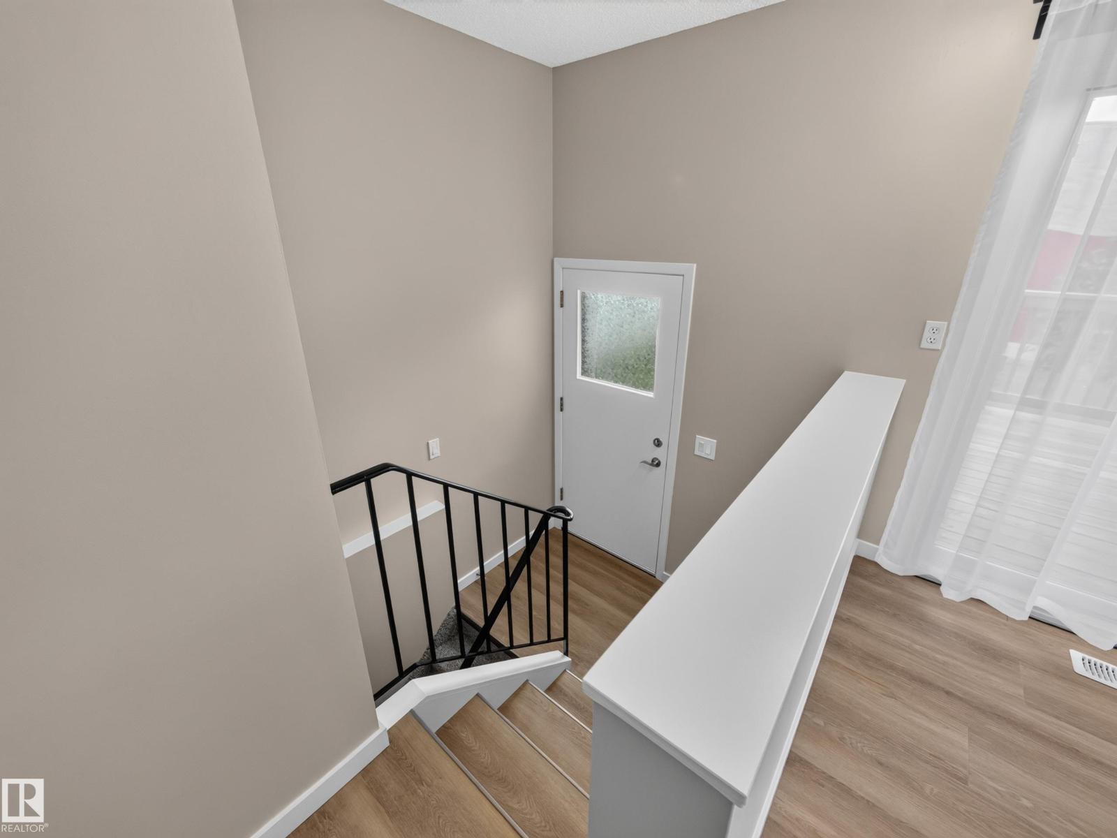 9836 169 ST NW - 23