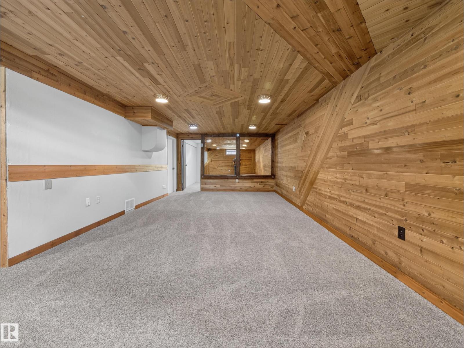 9836 169 ST NW - 38