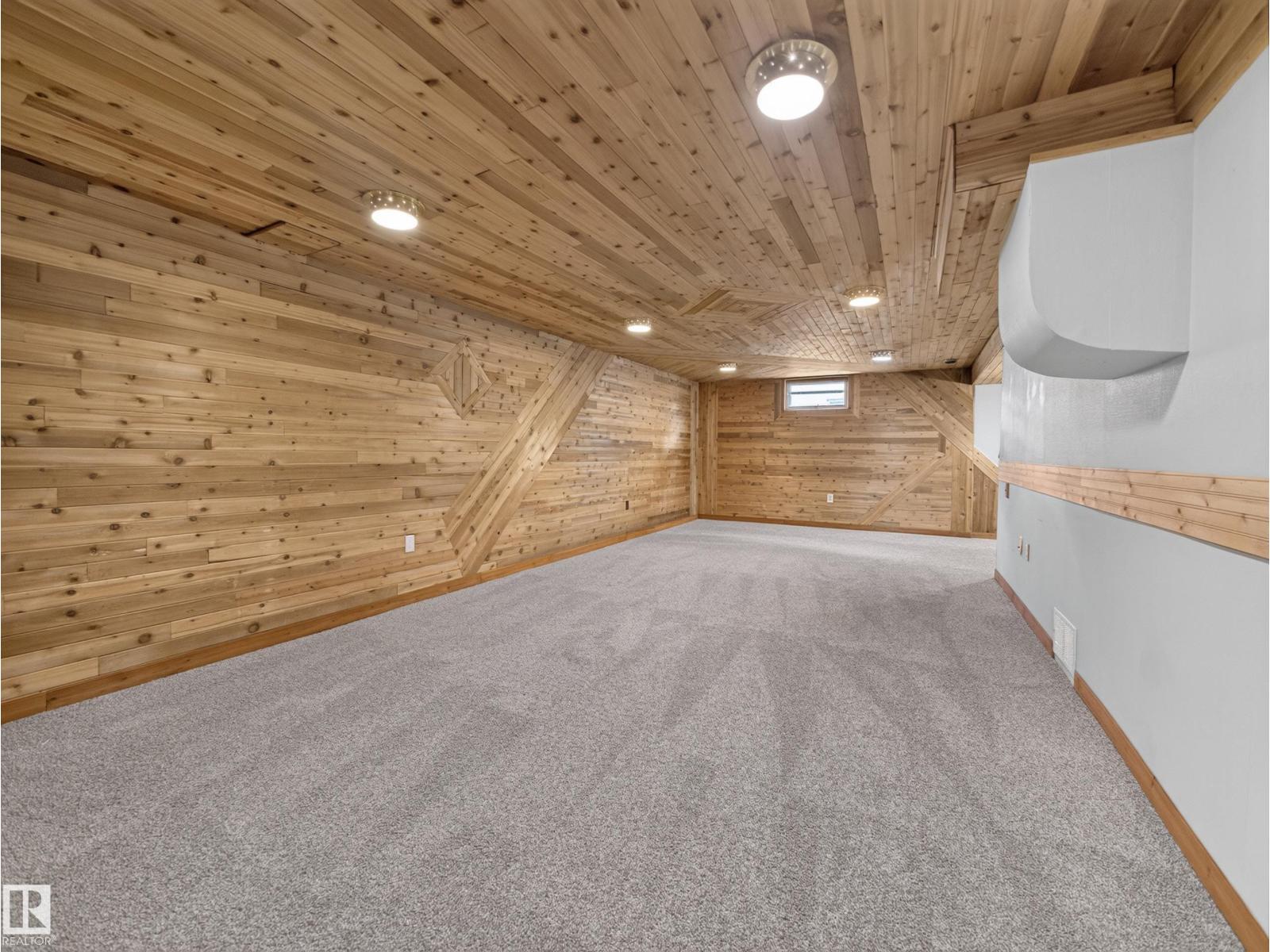 9836 169 ST NW - Image 39