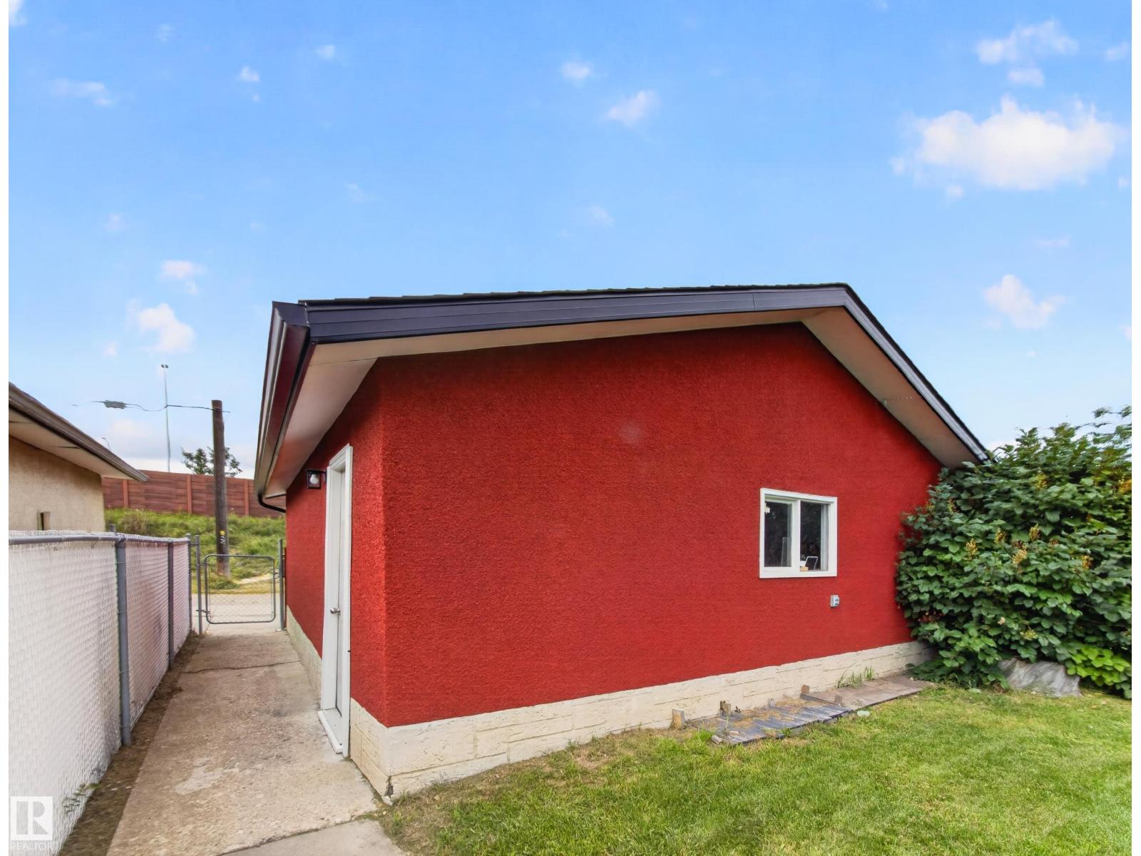 9836 169 ST NW - Image 47