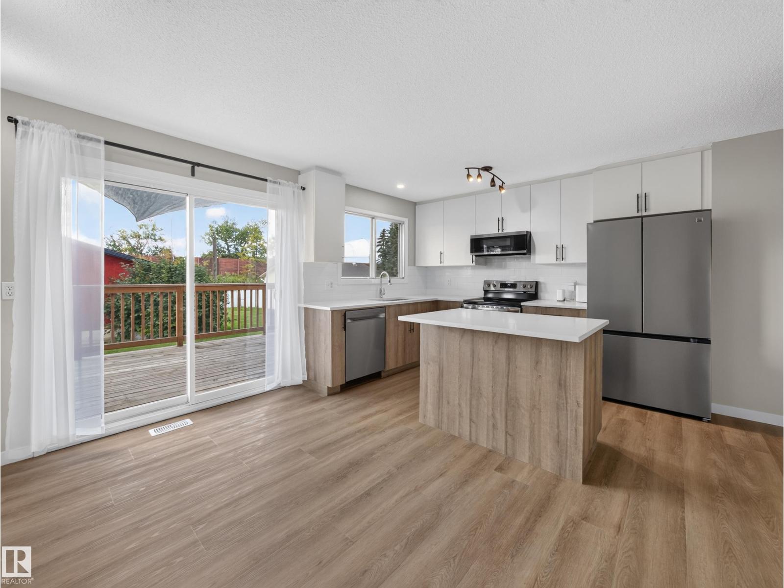 9836 169 ST NW - 7