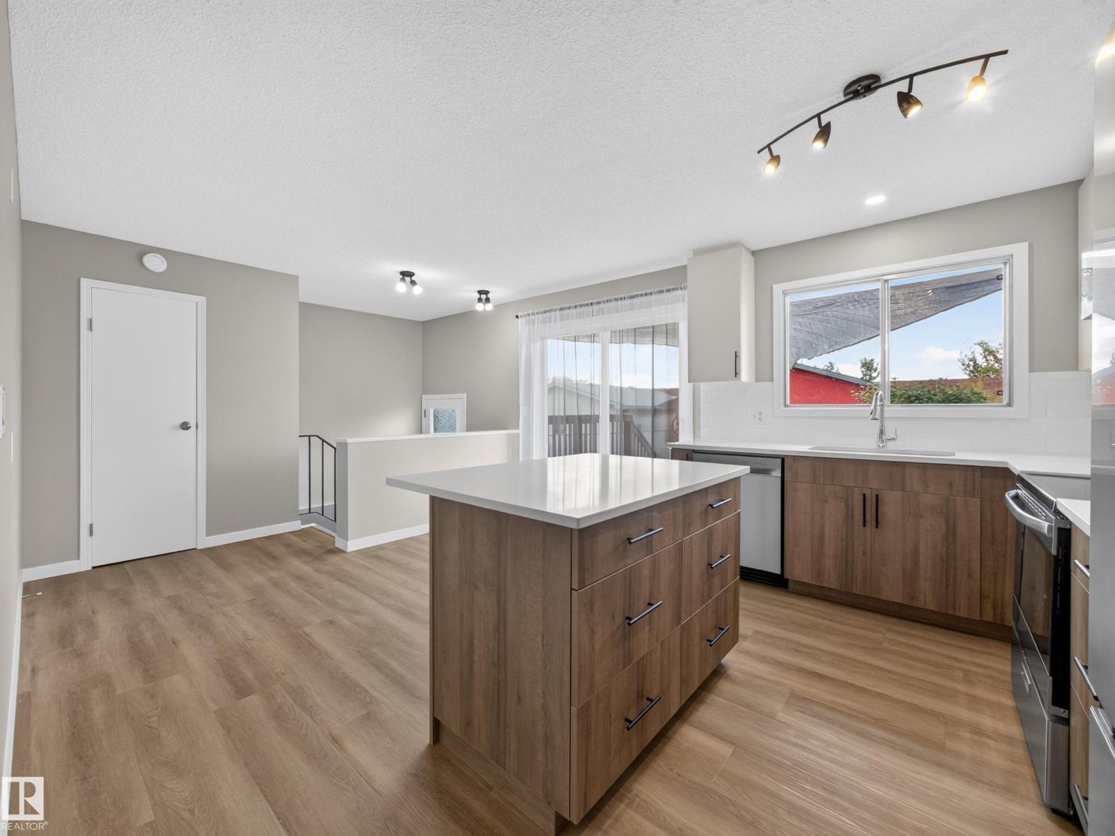 9836 169 ST NW - 9