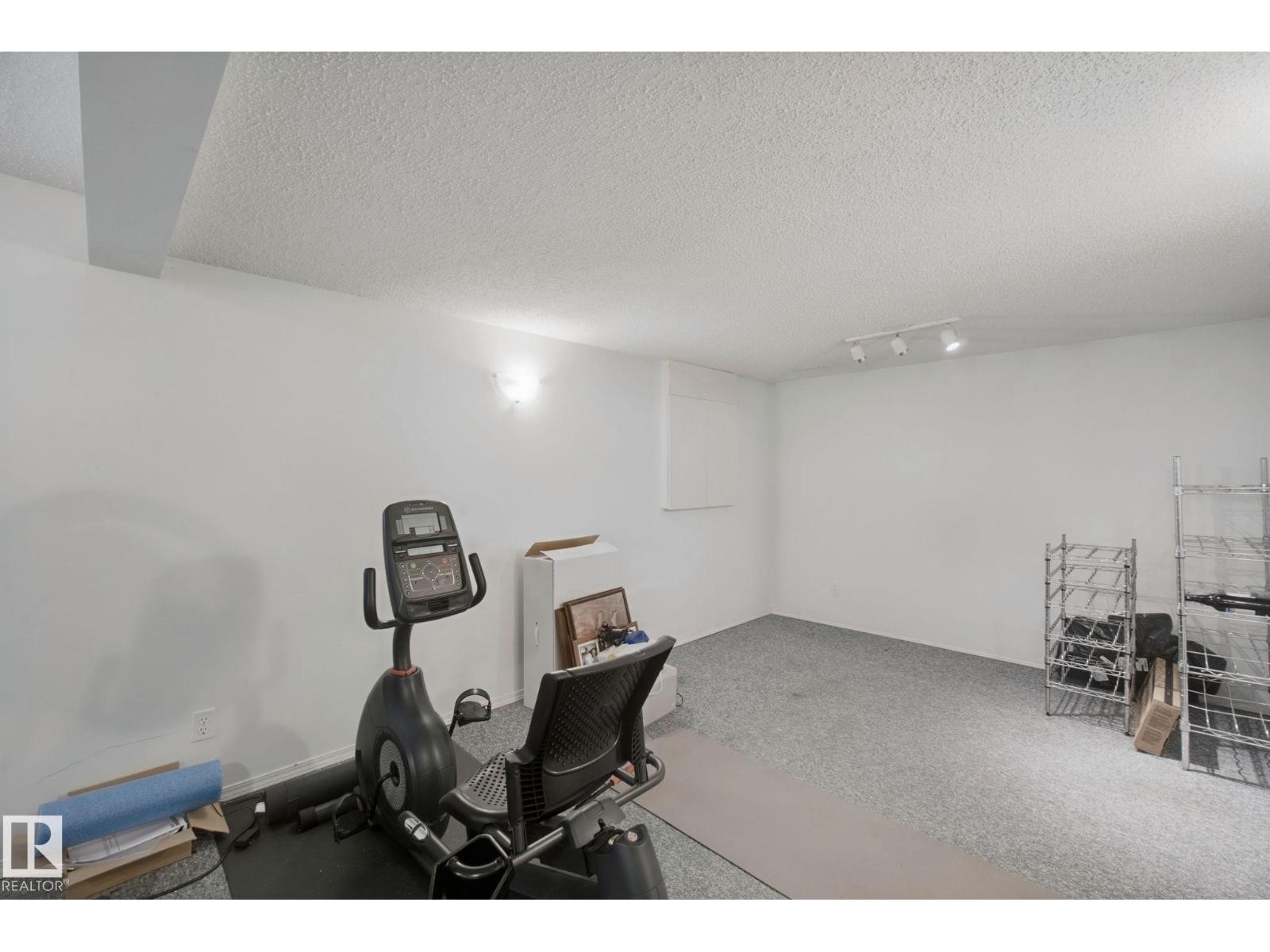 2 STONESHIRE CL - Image 48