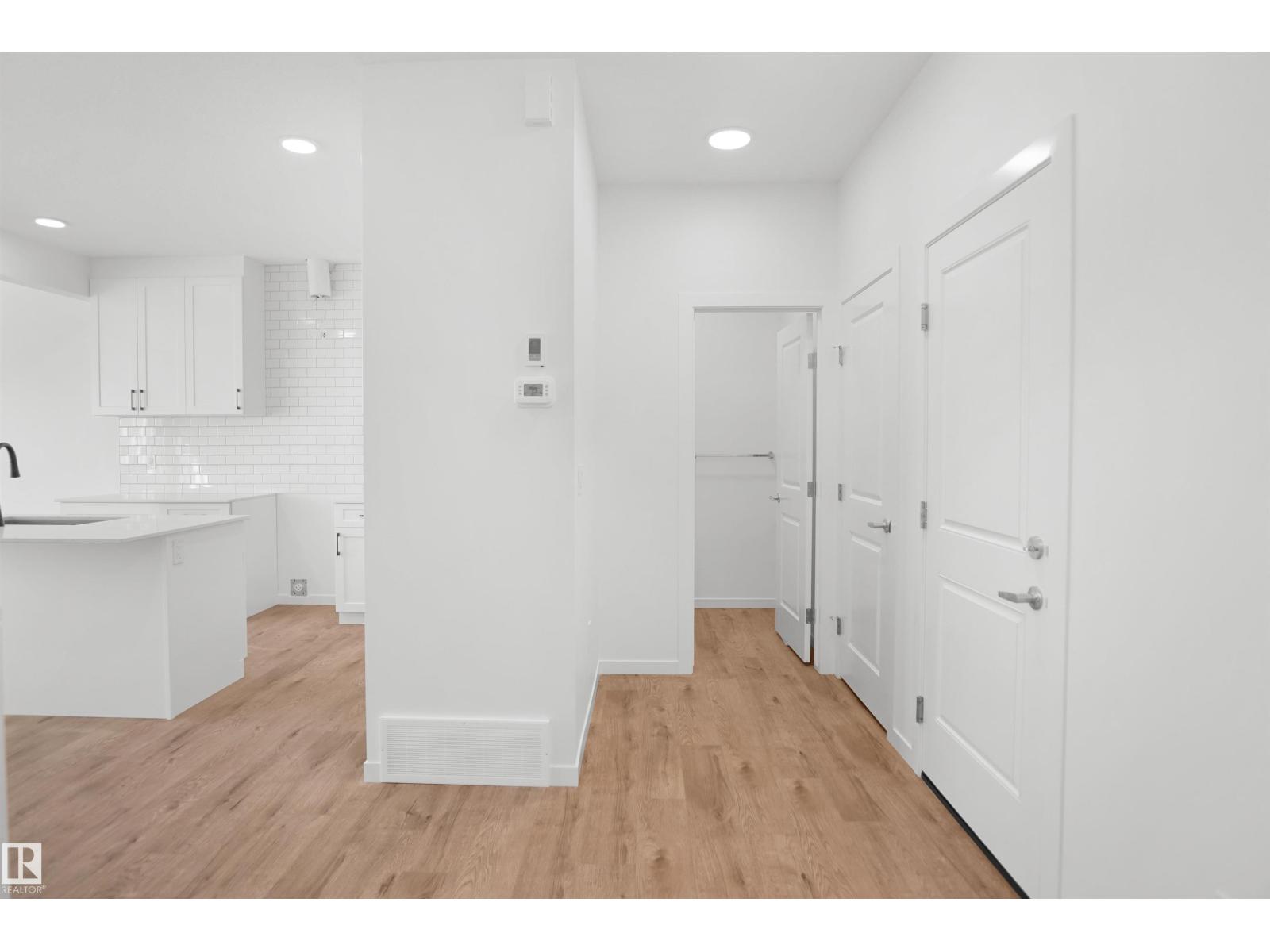 1433 9 St NW photo 4 — MLS® E4507438