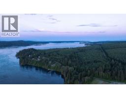 5567 Raceway Rd, Campbell River, BC V9H1N9 Photo 10