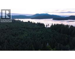 5567 Raceway Rd, Campbell River, BC V9H1N9 Photo 9