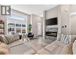 25 Masters Street SE - photo 5