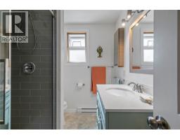 Bedroom - 5212 Gainsberg Rd, Bowser, BC V0R1G0 Photo 14