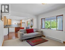 Sunroom - 5212 Gainsberg Rd, Bowser, BC V0R1G0 Photo 9