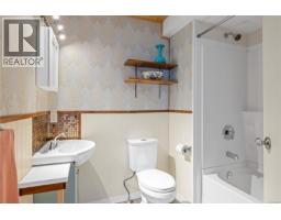 5212 Gainsberg Rd, Bowser, BC V0R1G0 Photo 20