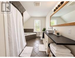 24 Queen Street E, South Bruce Peninsula, ON N0H1P0 Photo 21