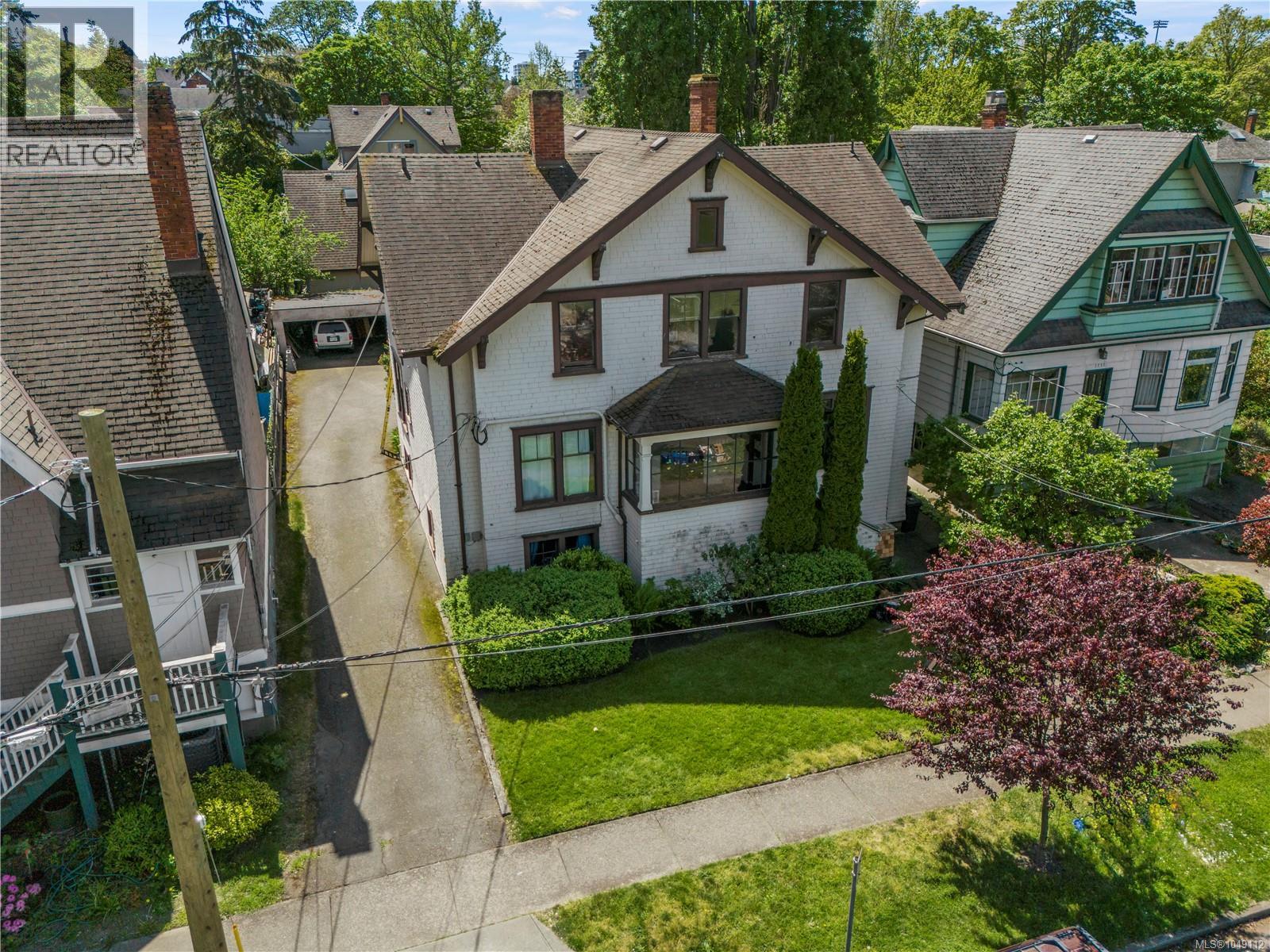  1157 Princess Avenue, Victoria