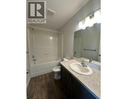 Kitchen - 49 Hawthorn Place, Sylvan Lake, AB T4S0S2 Photo 6