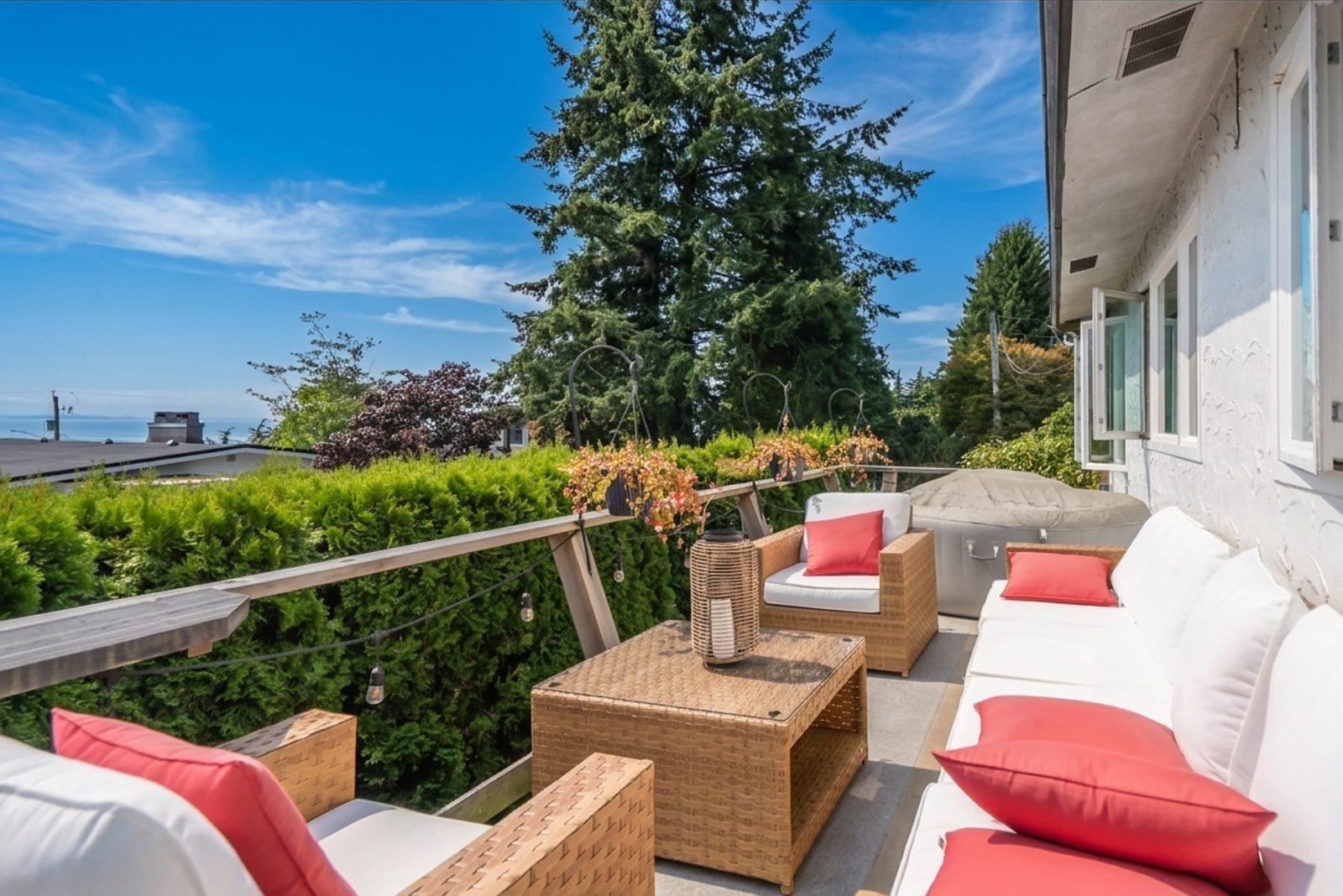 1130 MAPLE STREET, White Rock