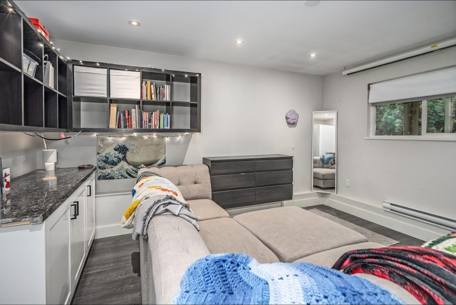 1130 MAPLE STREET, White Rock