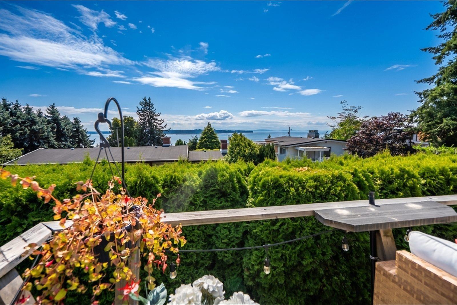1130 MAPLE STREET, White Rock