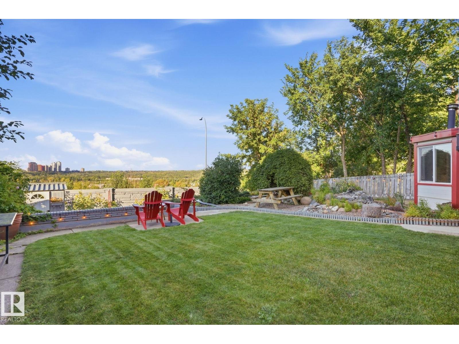 9520 95 AV NW - 1