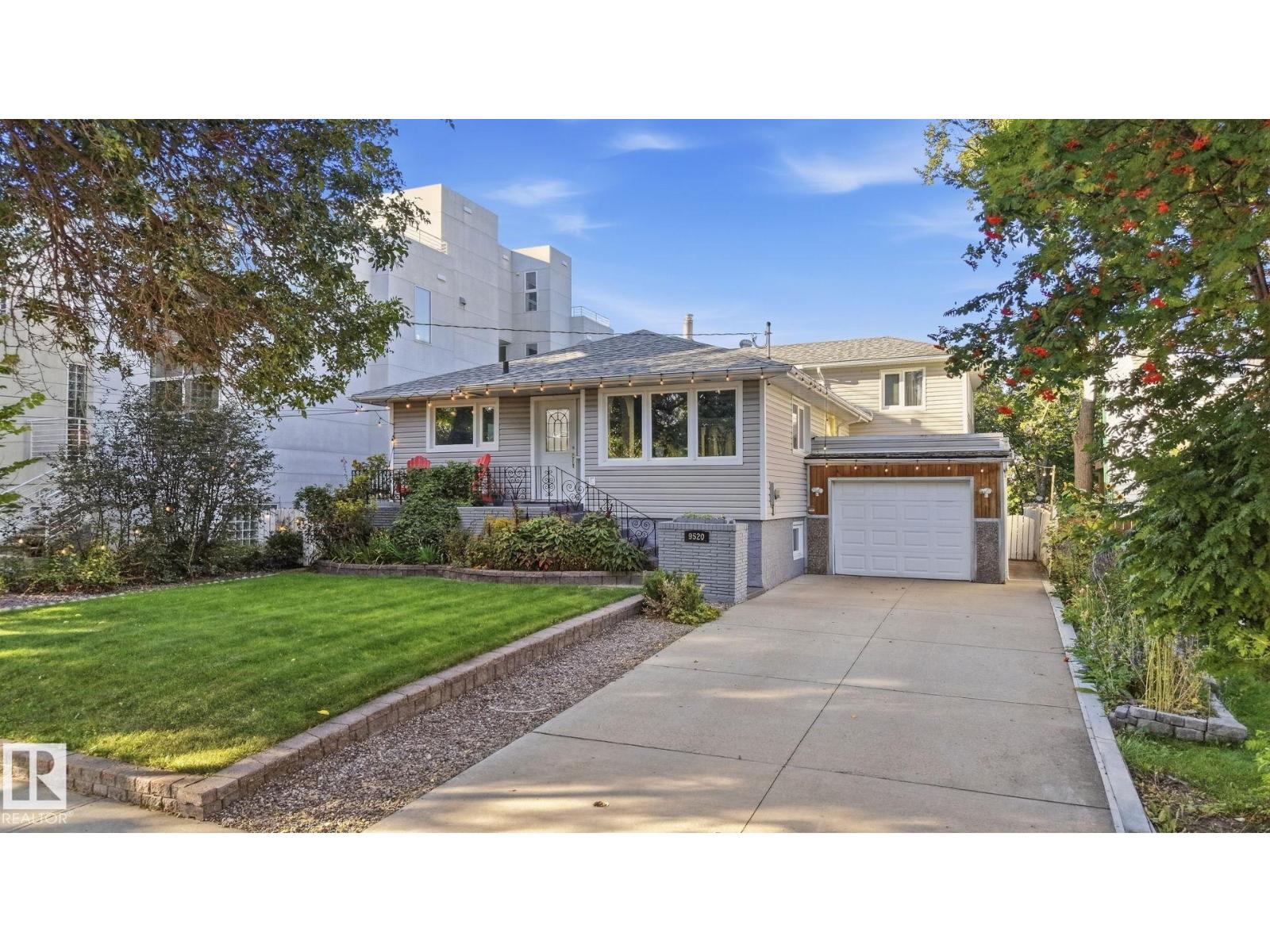 9520 95 AV NW - 42