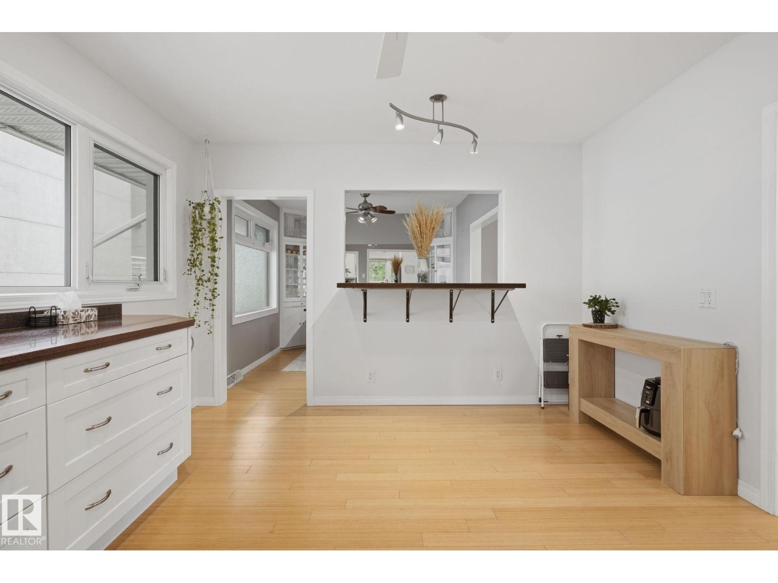 9520 95 AV NW - 9