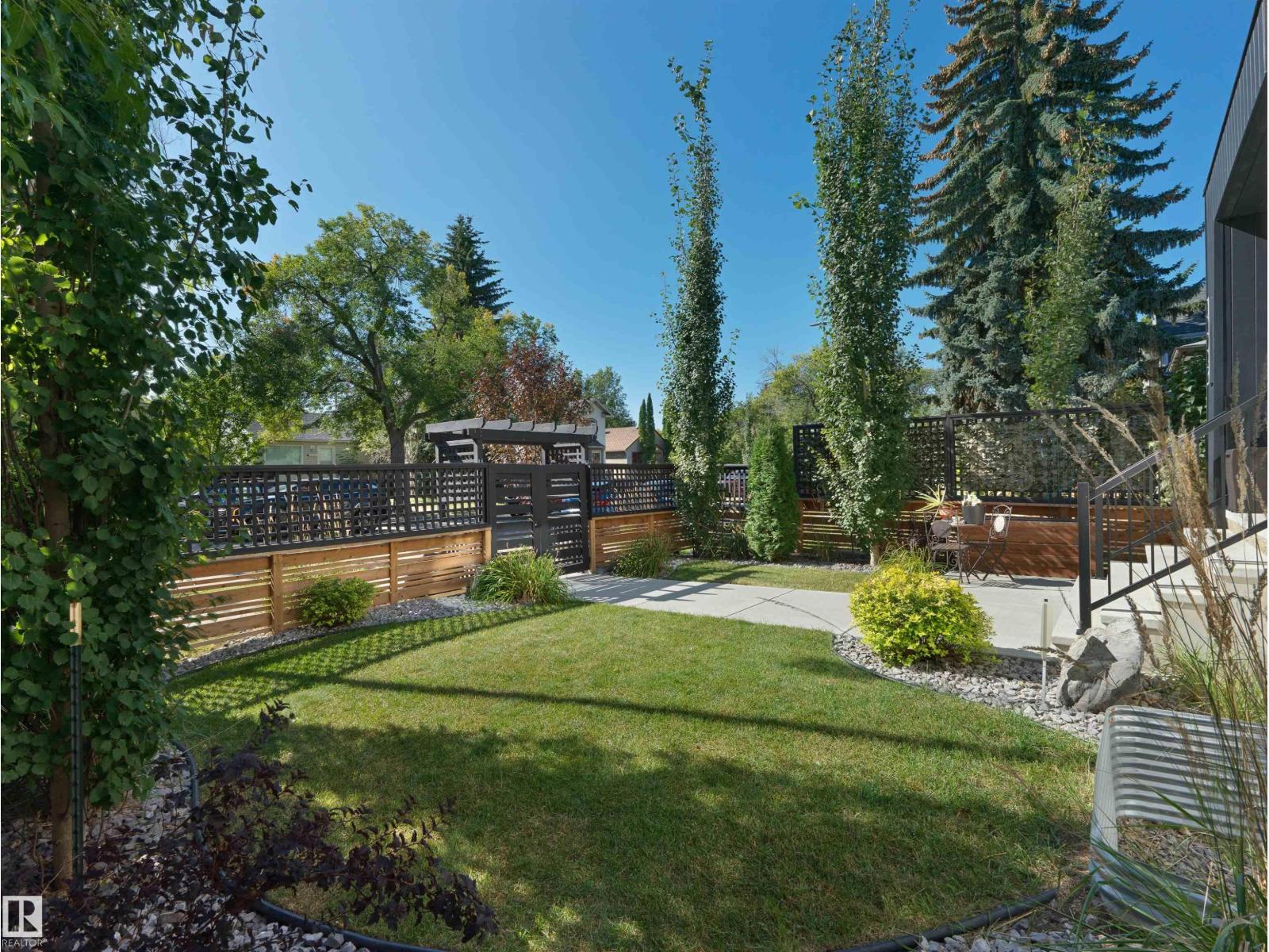 10926 72 AV NW - 50