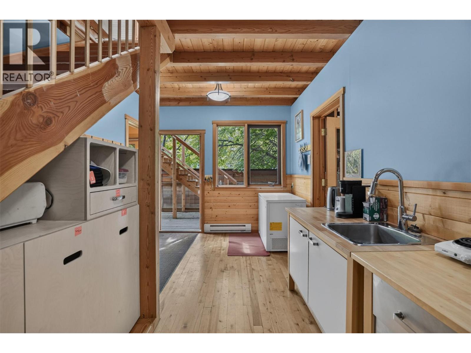 202 B Avenue - Image 29