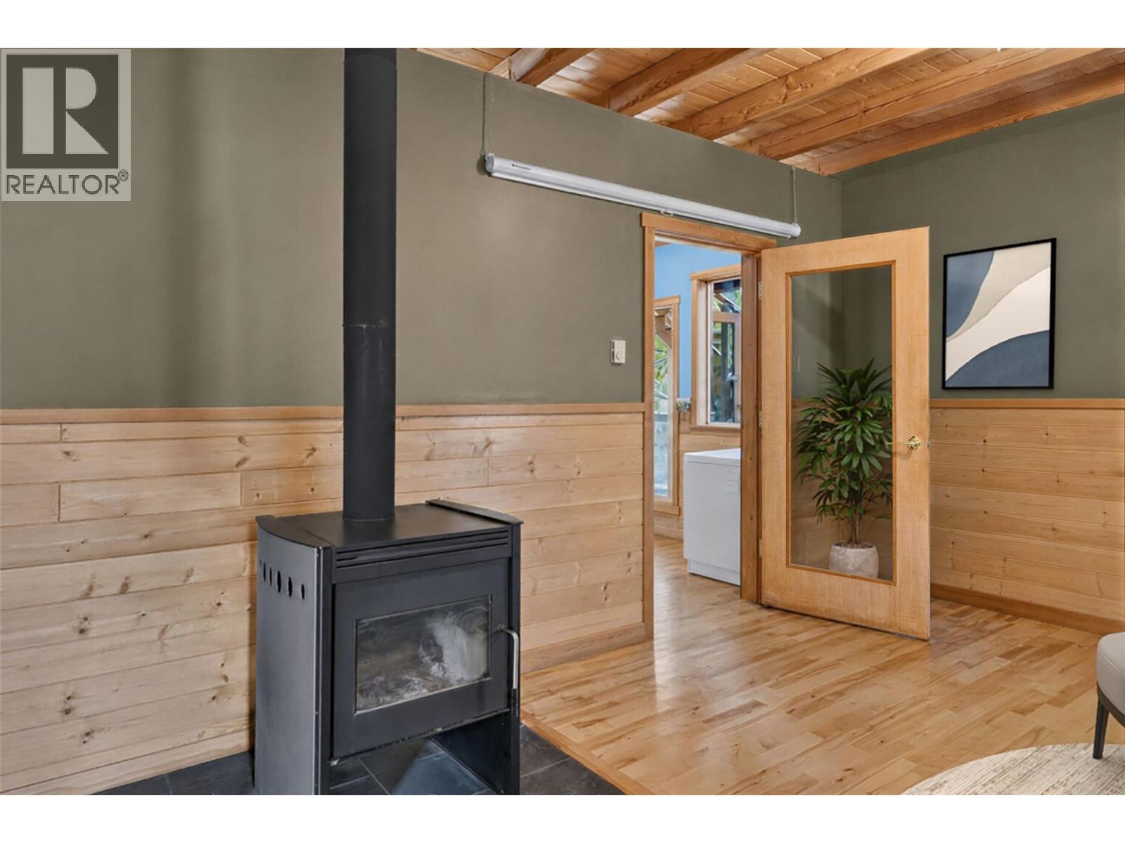 202 B Avenue - Image 38