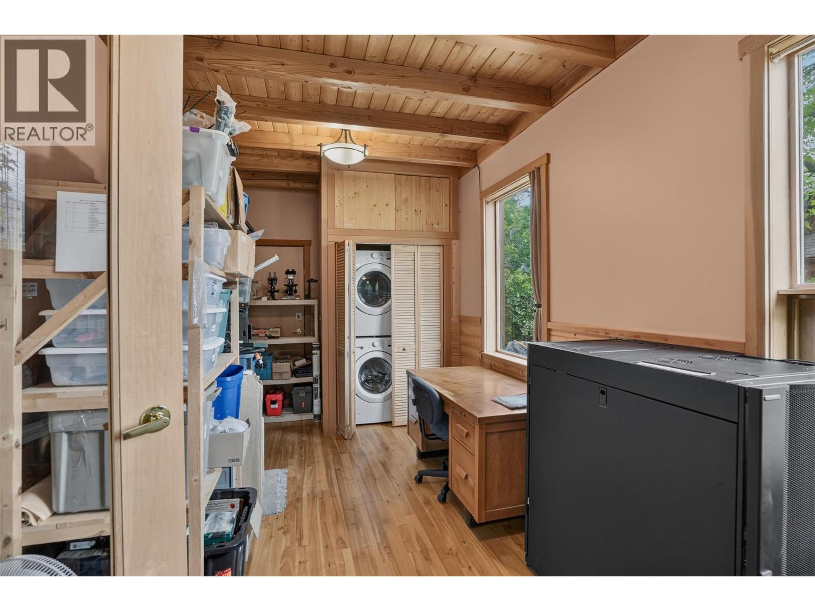 202 B Avenue - Image 33