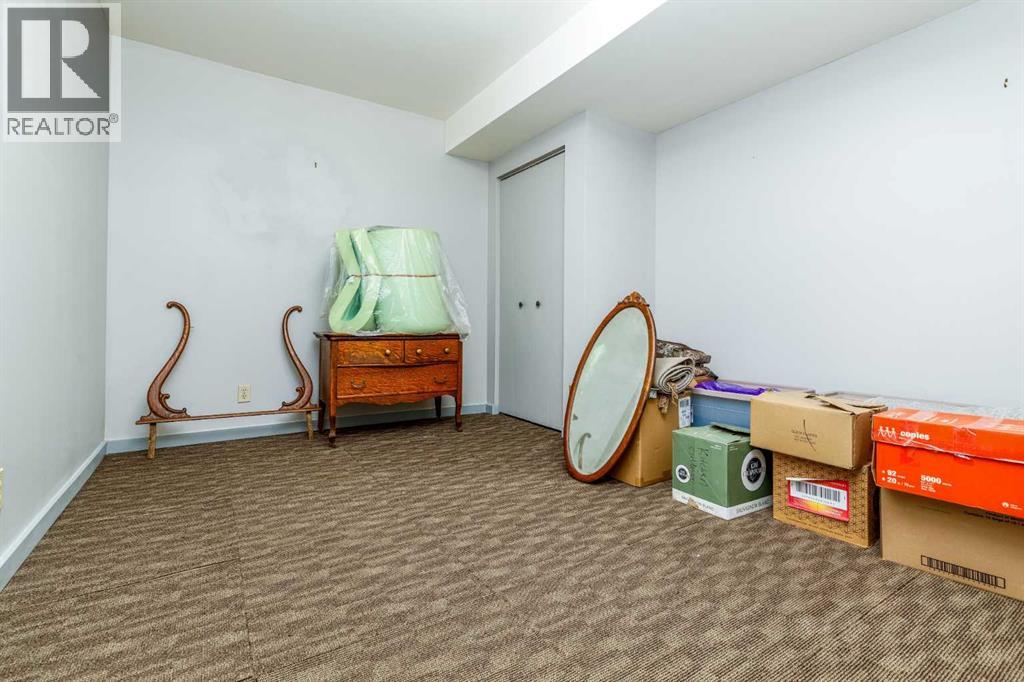 lower 3rd bedroom