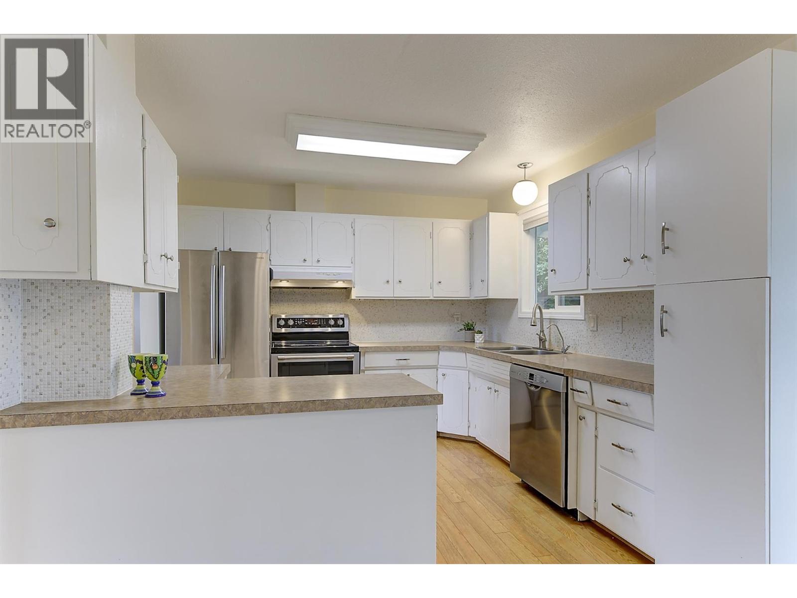 430 Perth Road - 10