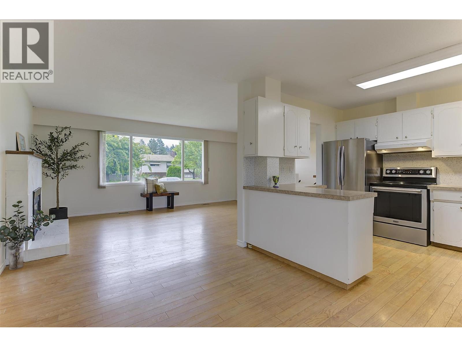 430 Perth Road - 9
