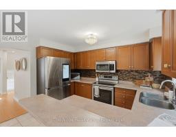 33 Aspen Park Way, Whitby, ON L1N9M6 Photo 12