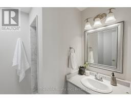 33 Aspen Park Way, Whitby, ON L1N9M6 Photo 27