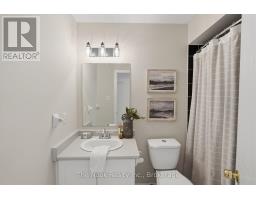 33 Aspen Park Way, Whitby, ON L1N9M6 Photo 33