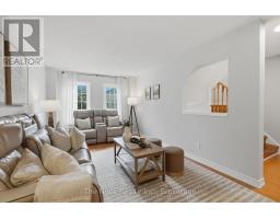 33 Aspen Park Way, Whitby, ON L1N9M6 Photo 7