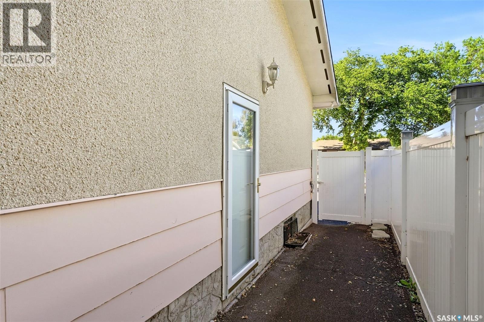39 Kennedy CRESCENT - 42